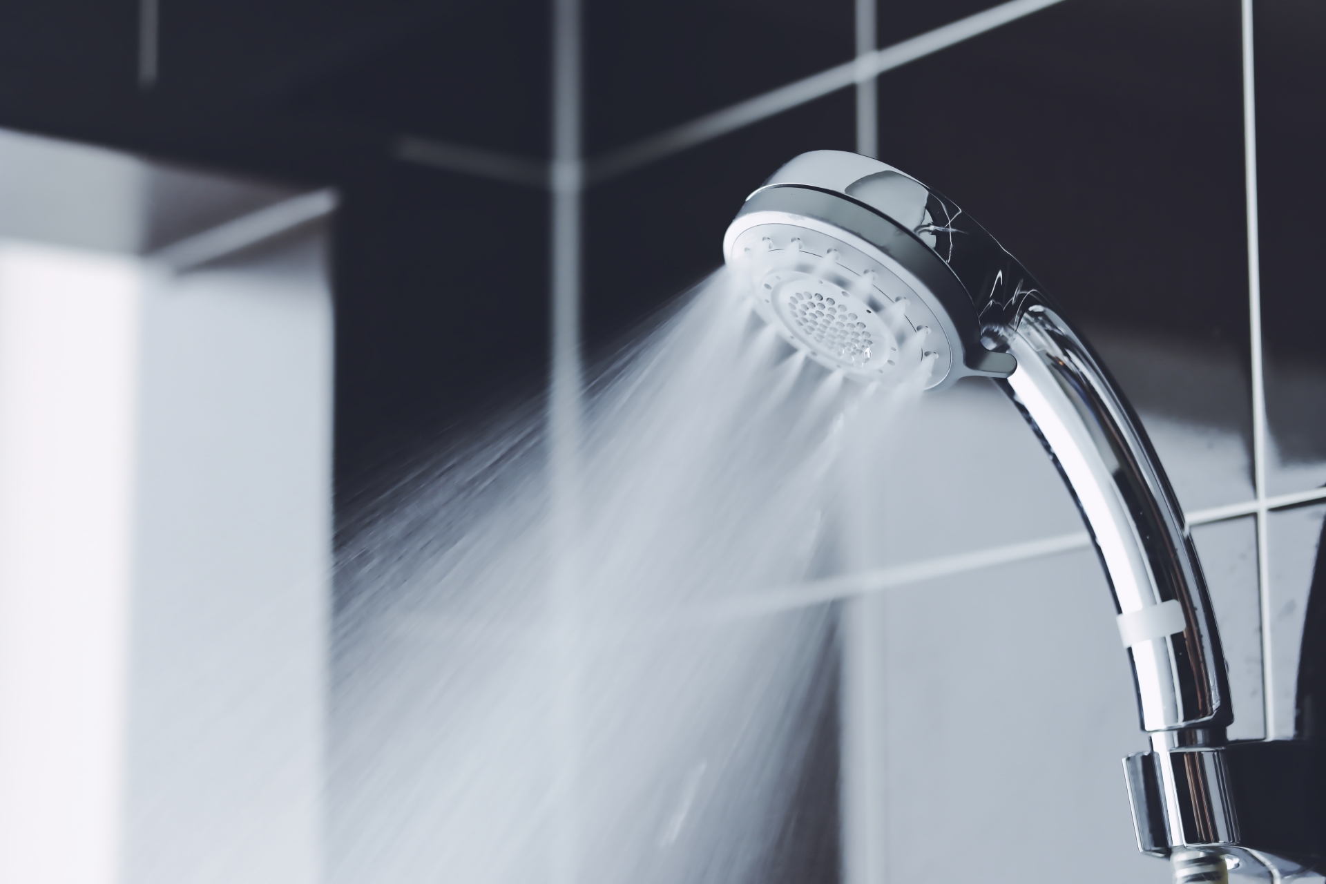 電気でお湯をつくる、省エネ給湯システム